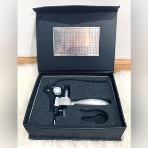 Leed’s 1040-01 Wine Companion Bottle Opener w/ Foil Cutter in Box Brand New